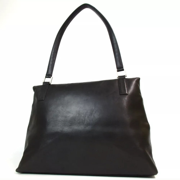 AUTHENTIC CHANEL LOGO EMBOSSED ONE SHOULDER BAG - Picture 8 of 9